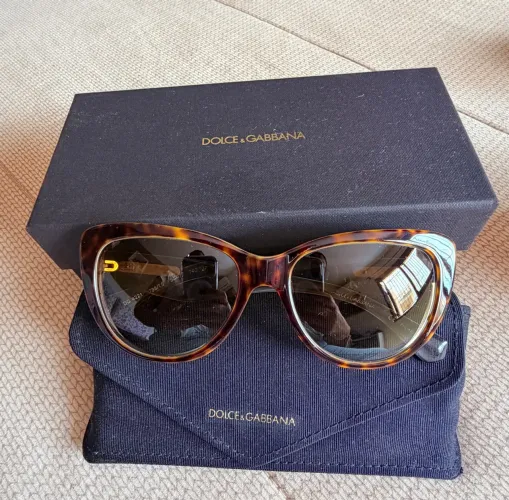 Óculos solar Dolce e Gabbana estampa tartaruga e transparente