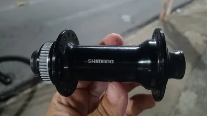 Cubos boost Shimano 32 furos micro spline com discos