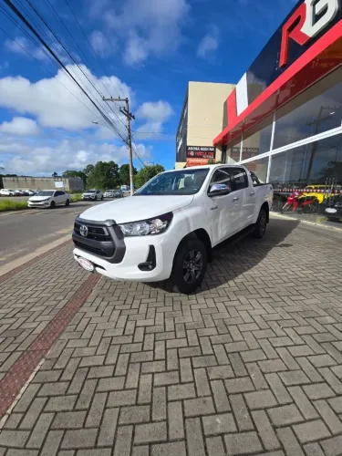 Toyota Hilux CD SR 4X4 2.8 TDI Diesel Aut. 2024