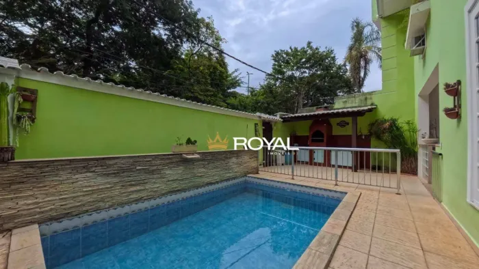 Casa duplex com 3 quartos (2 suítes), 3 banheiros e 1 vaga à venda, 183 m² por R$ 1.100.00