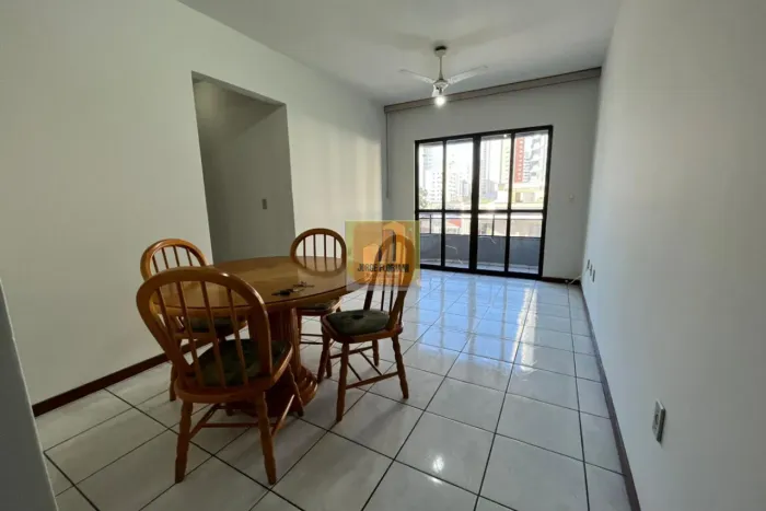 Apartamento no bairro Centro em Balneário Camboriú