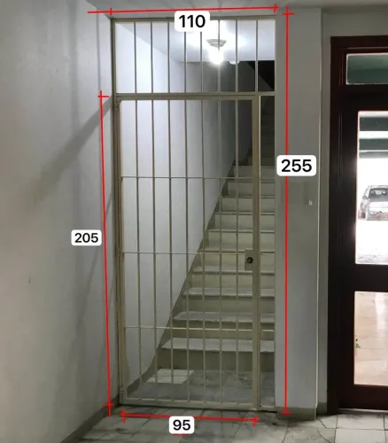 Grade de ferro para porta ou corredor