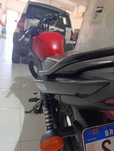 Moto 125i ed factor toda revisada com 7.700 km rodado muito extra moto de procedência