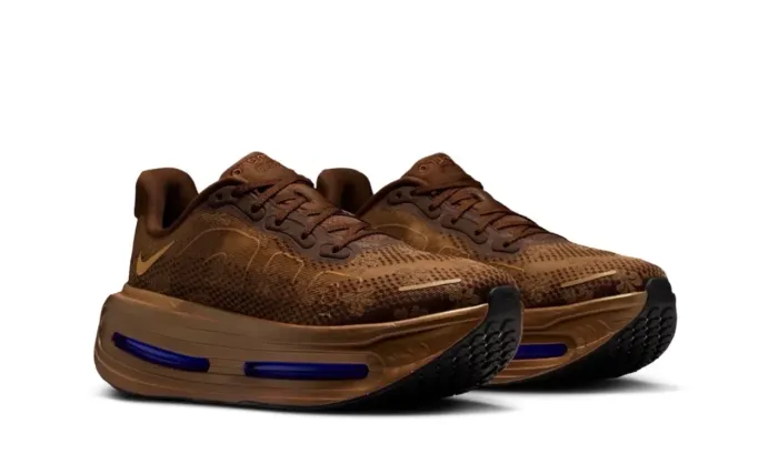 Nike Vomero Flat Stout
