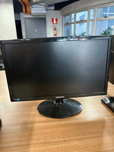 VENDO MONITOR SAMSUNG 21"
