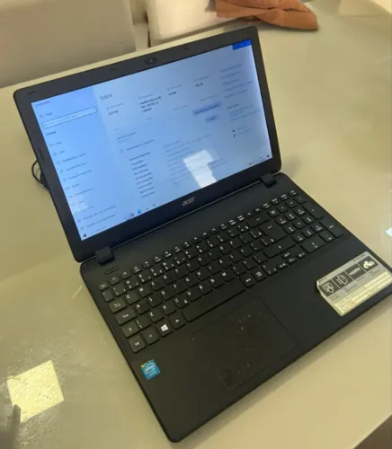 Notebook Acer Aspire ES1-531-CORK Tela Grande 15,6" 4GB RAM 500GB