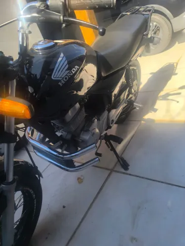 Vendo moto titan 150