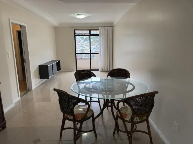 Apartamento para aluguel com 126 metros quadrados com 3 quartos