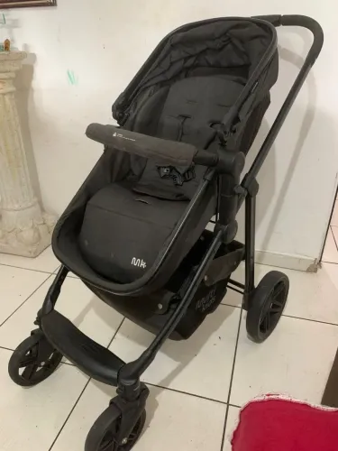 Carrinho Moisés + bebê conforto acoplado