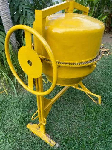 Betoneira Menegotti 150L