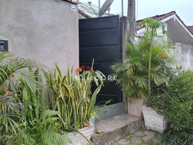 Casa em Avenida Emiliano Campedelli - Jardim Casa Branca - Caraguatatuba/SP