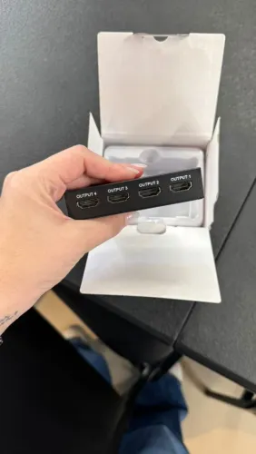 adaptador splitter hdmi 1 entrada 4 saidas full hd 1080p 1x4<br><br>R$35,00