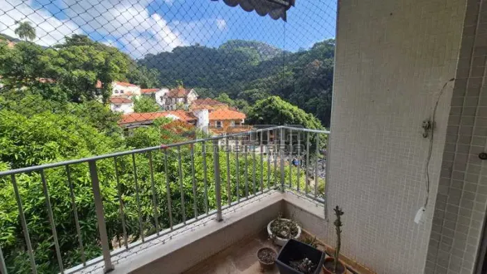 Condomínio Águas Férreas - 3 quartos sendo 1 suíte com infra e 2 vagas na escritura
