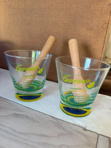 Copos de Capirinha com Socador