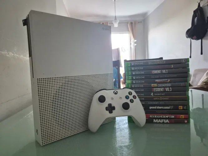 Xbox one + 14 jogos