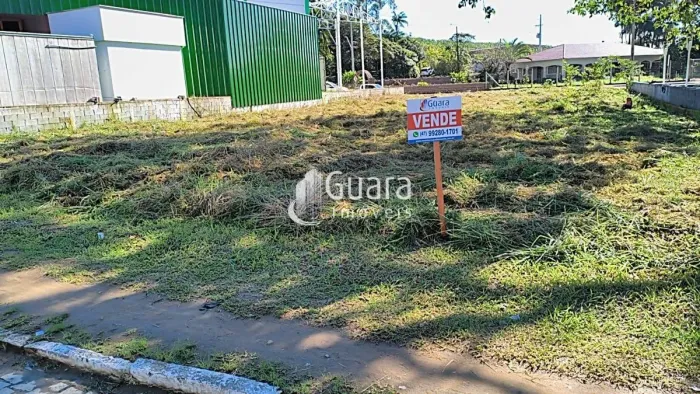 Terreno a Venda em Guamiranga