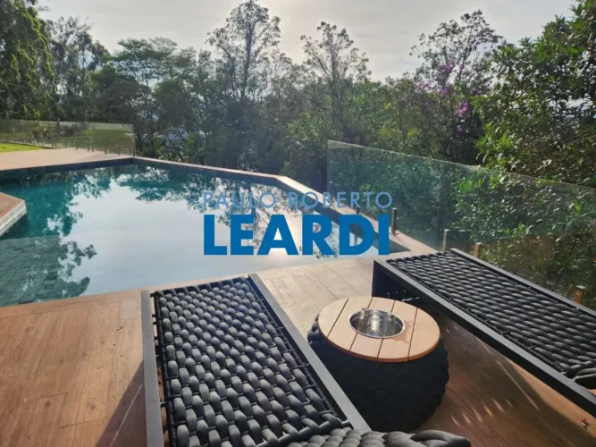 CASA EM CONDOMÍNIO - RESIDENCIAL TAMBORÉ - SP