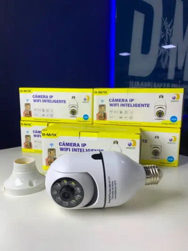 Câmera IP WiFi Lâmpada B-MAX BM-IP177 Full HD 1080p Bocal E27 - Visão Noturna, Áudio e App