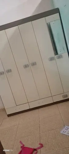 Vende-se guarda roupa 6 portas