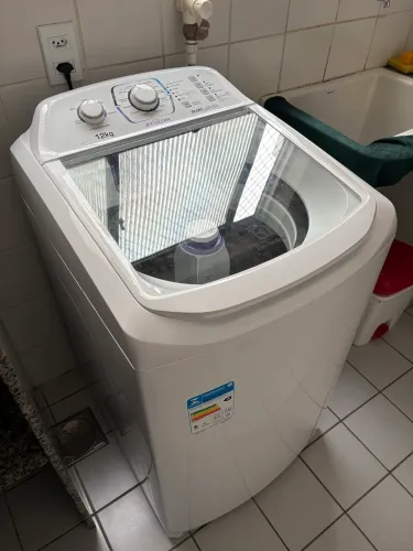 Máquina de lavar Electrolux 12kg
