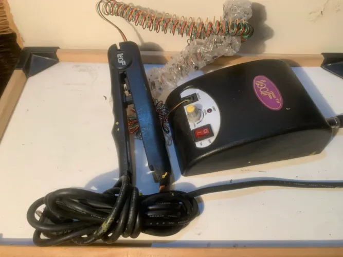 máquina extensora de cabelos ultrassônica da marca LOOF.