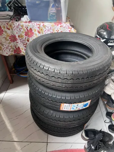 Jogo de pneus Aptany 205/70 R15