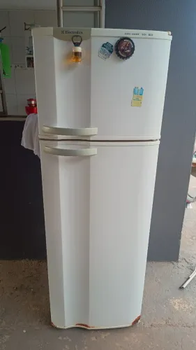 Geladeira Eletrolux