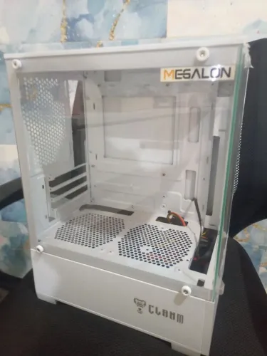 Gabinete atx branco acrílico.