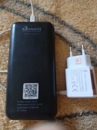 Cargador portátil Multilaser + carregador