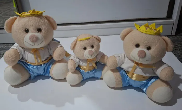 Vendo os 3 ursos por R$30,00