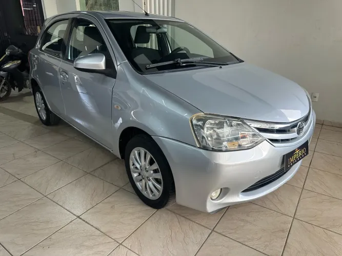Toyota Etios XLS 1.5 Flex 16V 5P Mec. 2014