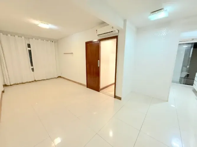 Alugo Apto na Praia do Canto com 80m², 2 Quartos e 1 Vaga - R$ 3.500,00
