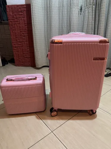 Kit mala com frasqueira rosa nova