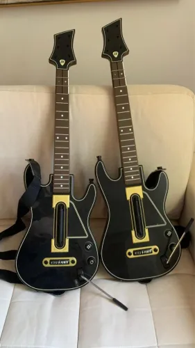 Guitar hero PlayStation completo 2 guitarras