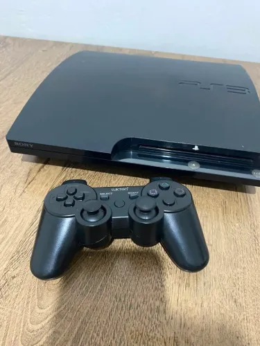 Play station 3 slim destravado vários jogos no HD super conservado