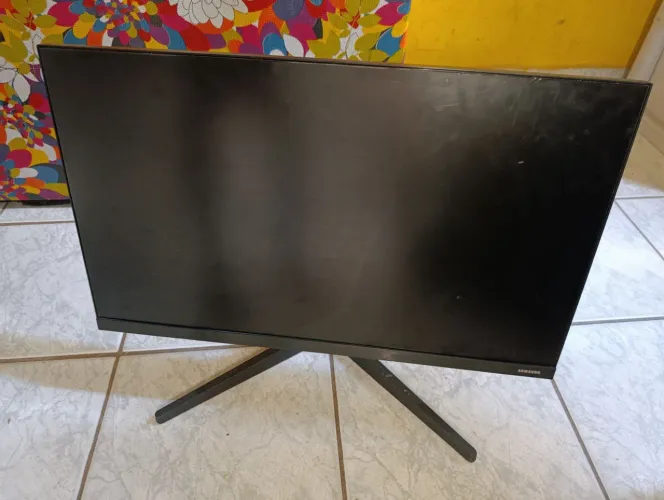 Lote Sucata: Redmi Note 8 128GB (LIGA) + Monitor Samsung 24" (Para Peças)