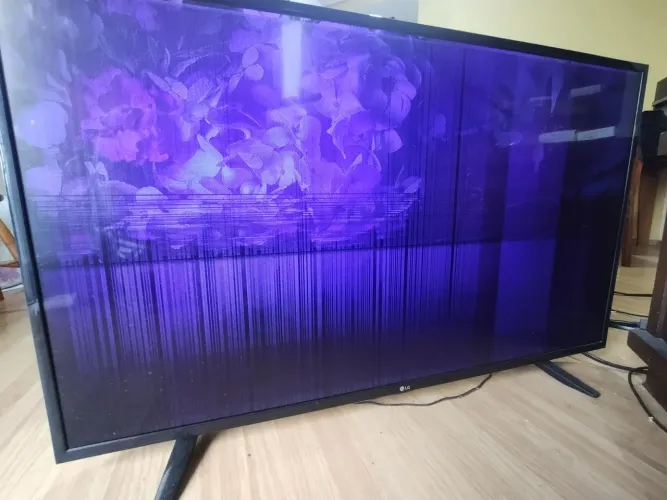 TV LG 50' (com defeito na tela)