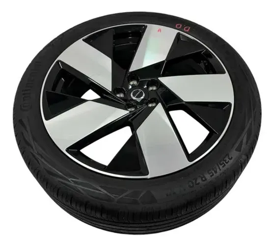 Roda Dianteira Pneu Volvo C40 2024 235/45 R20 32143629 (a)  Prateado
