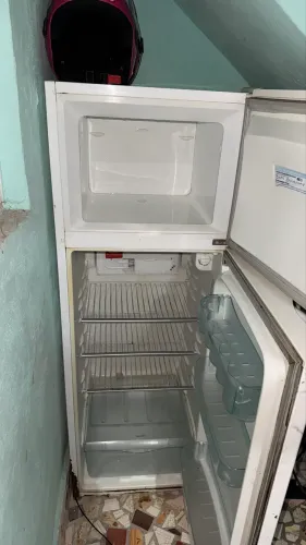 Vendo geladeira conservada