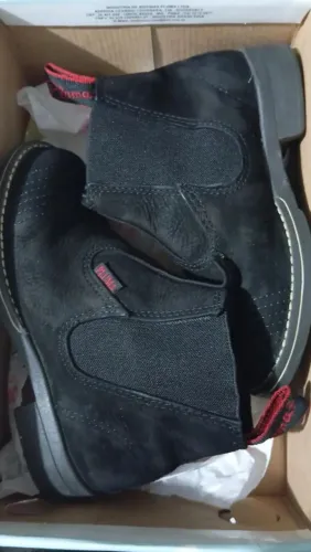 Vendo bota 