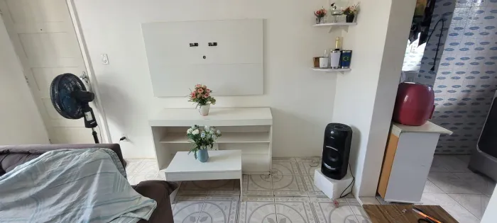 Kit para sala, Rack, painel e mes de centro R? 150