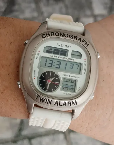 Relógio antigo muito raro, FREEWAY ANADIGI CHRONOGRAPH, fabricação CITIZEN década de 1990