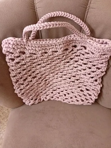 Bolsa Artesanal de Crochê 