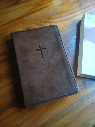 Biblia KJV (Inglês) Compact Bible, Value Edition, Brown Leathertouch