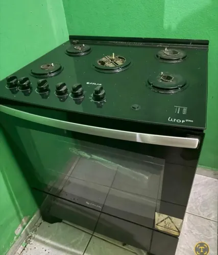 Vendo fogão de 5 bocas tampa de vidro