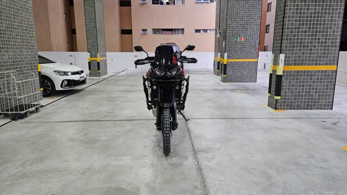 Honda Africa Twin 1100 2023 único dono!