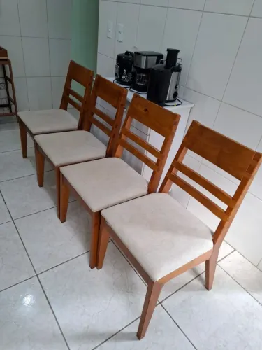 Cadeiras em linho