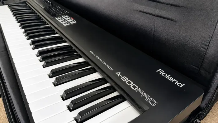 Roland A800 pro