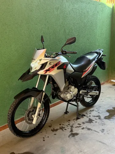 Xre 2020 abs sem detalhes.
