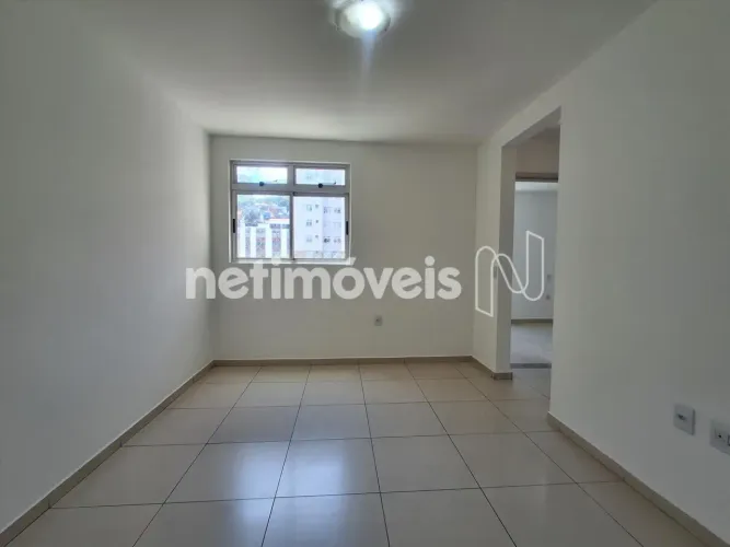 Apartamento no Conjunto California, com 55 m²; de área, 02 quartos, 01 suíte, 02 banheiros